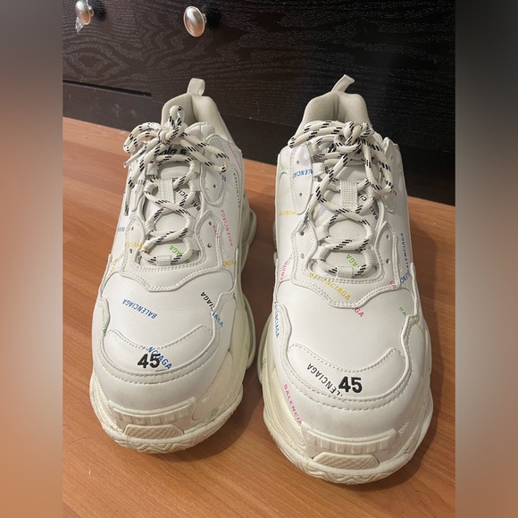 Balenciaga Trippe S Allover Logo size 45 - Picture 1 of 6